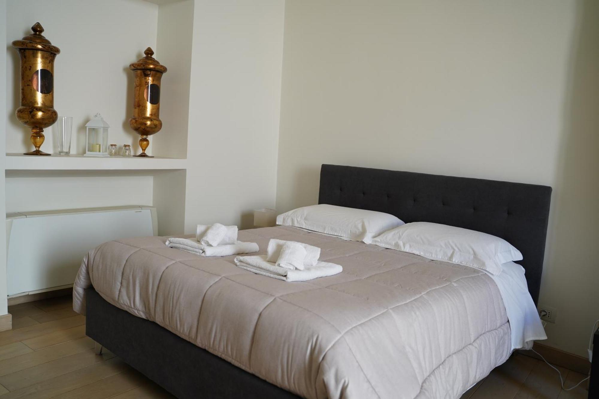 Suite Home D'Aragona Лечче Экстерьер фото